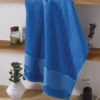Azul escuro