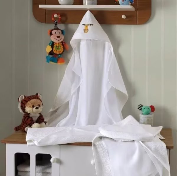 Toalha de Banho com capuz e fralda Dohler Baby Love Branco
